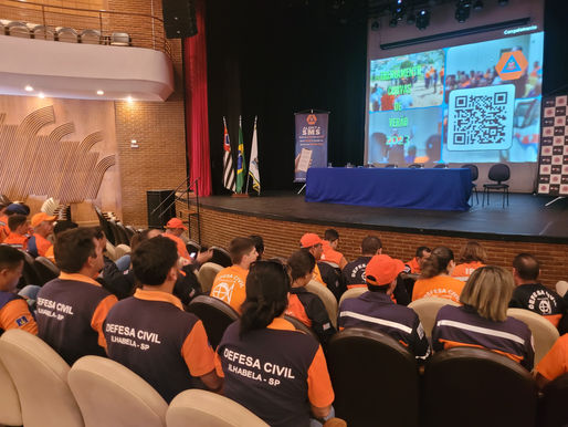 Agentes da Defesa Civil de Ilhabela participam de Ciclo de Treinamento para período de chuva
