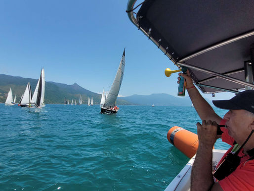 17ª Caipirinhas Cup encerra ano de competições náuticas em Ilhabela