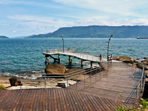 Obra do píer do Cabaraú é concluída com piso metálico de plataforma de petróleo e iluminação em LED