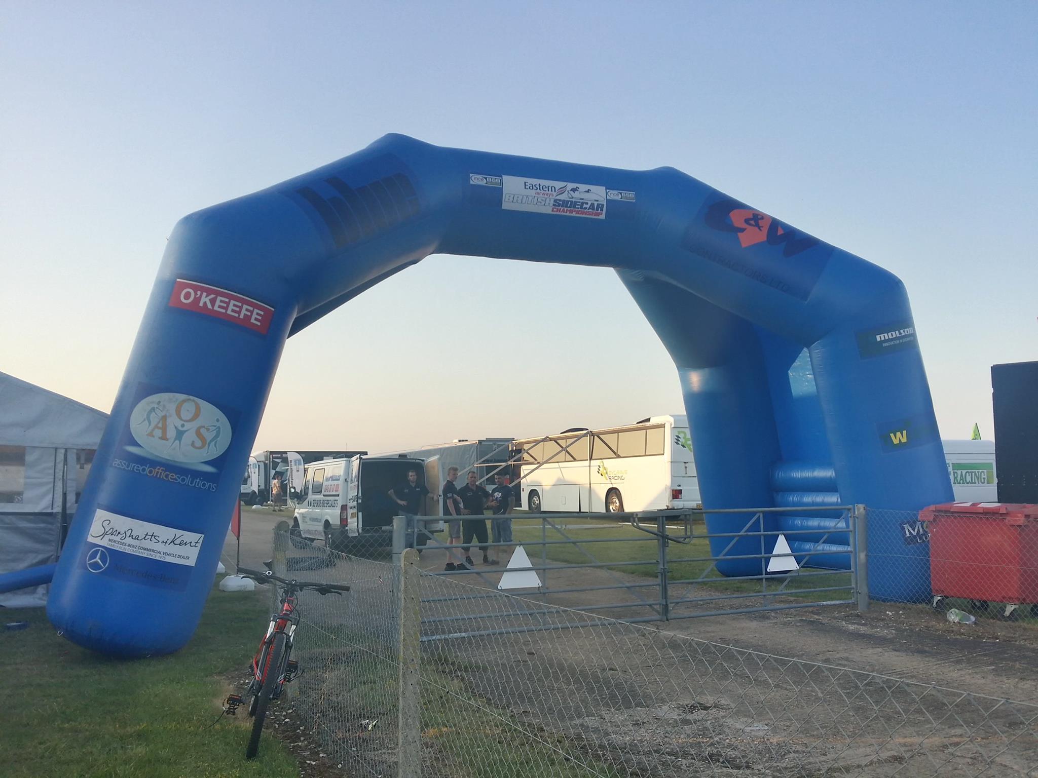 INFLATABLE ARCH