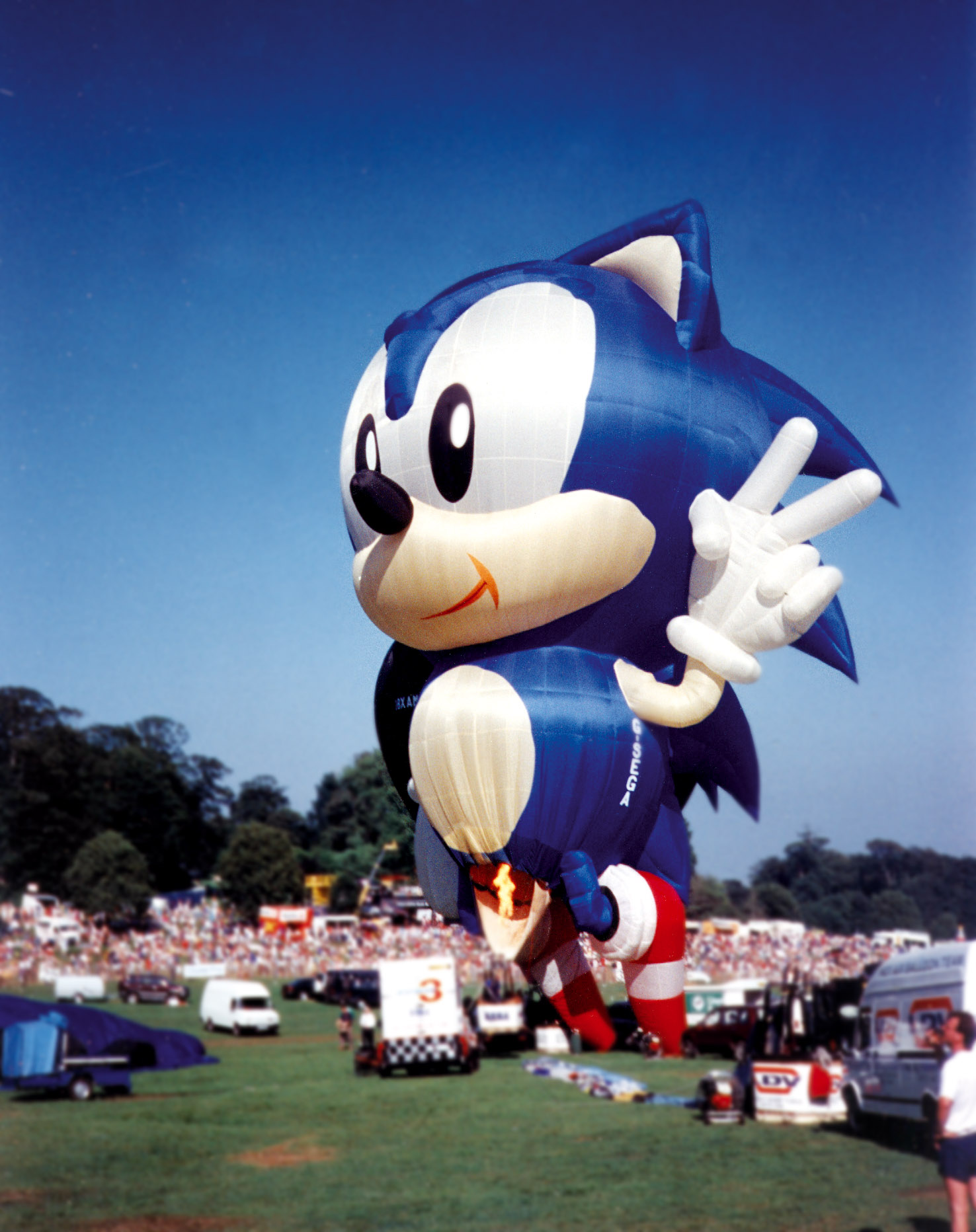 SONIC THE HEDGEHOG