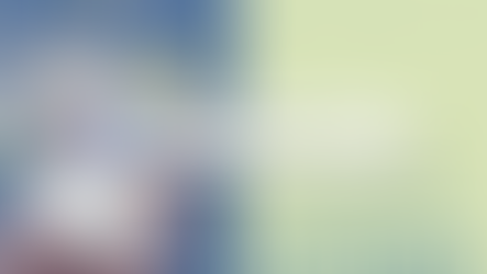 ホームページをAIで作成する方法の具体例。香水ブランド「BLOSSOM」の洗練されたWebデザインとAI生成によるUI画面。