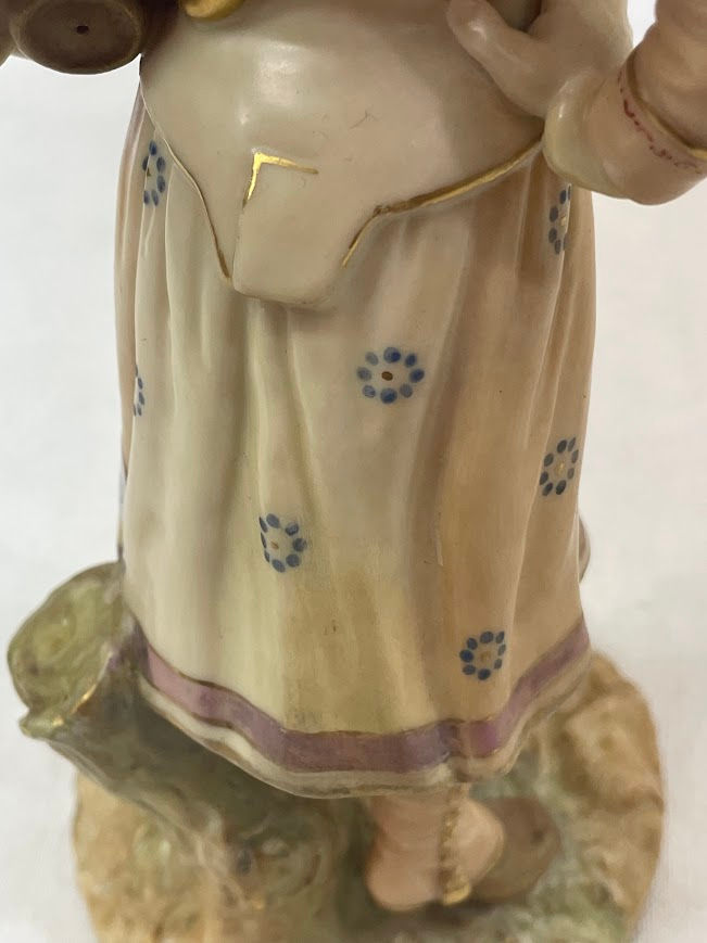 תמונה ממוזערת: פיגורת פורצלן עתיקה Royal Worcester, אנגליה, 1893 – אישה בלבוש כפרי