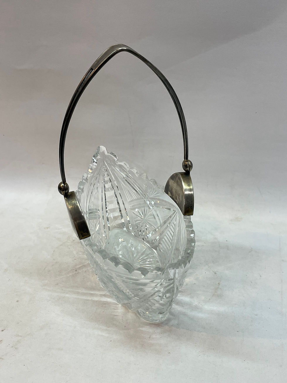 חנות עתיקות  עתיקות  אספנות  רסטורציה  עבודת יד  ענתיקות Crystal Silver