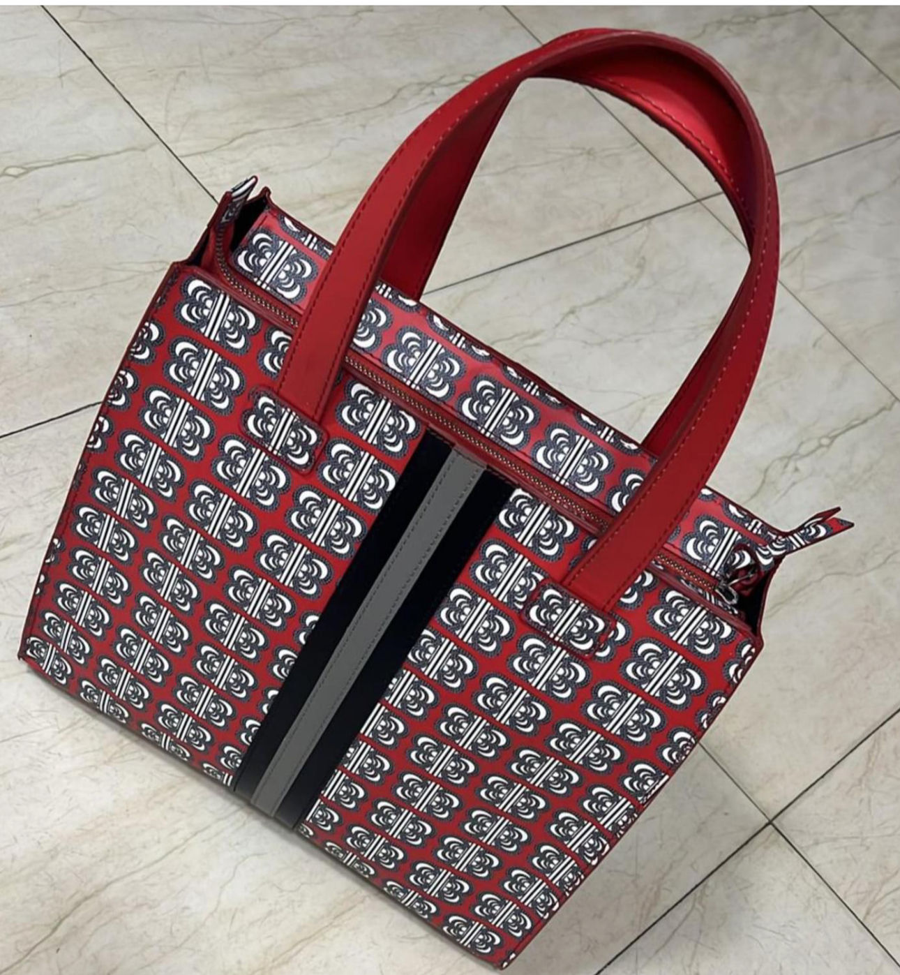 BELGIUM GENUINE LEATHER HAND BAG