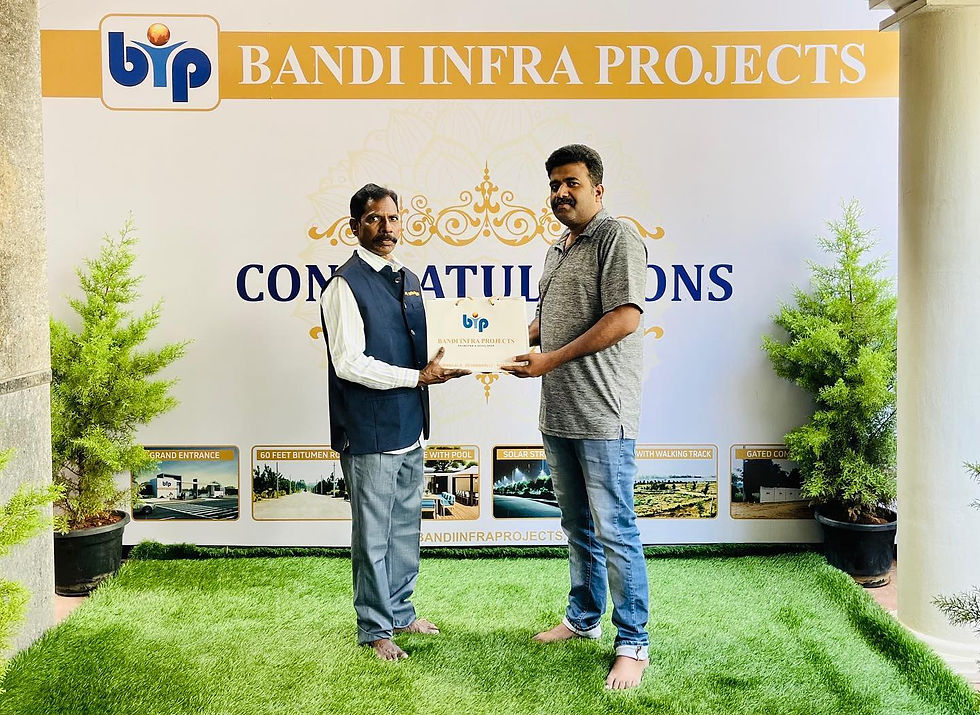 Avinash S J and Family.jpg