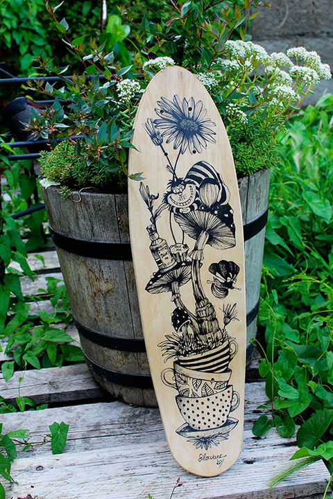 planche de skate alice au pays des merveilles