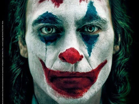 Pokerowa twarz Jokera na okładce Il Venerdi