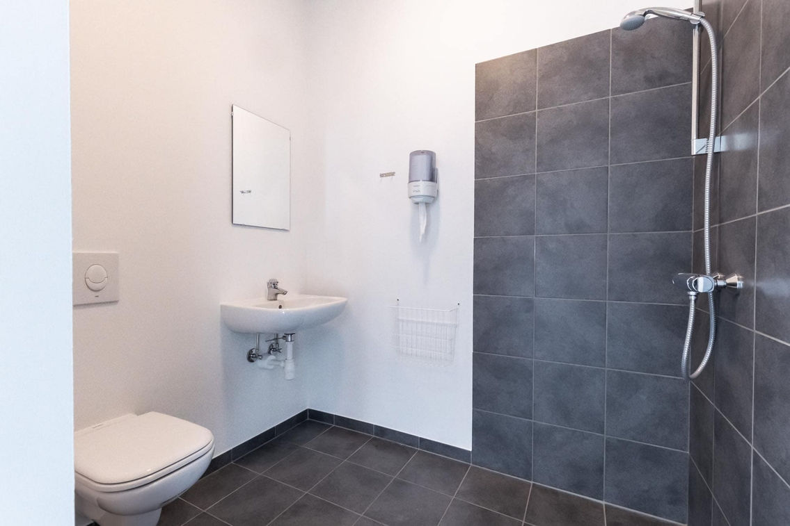 Ledig erhverslokale til leje i Ringkøbing på Birkmosevej 22A. Kontor og butik
