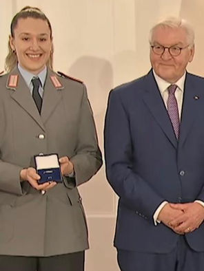 Johanna Kneer mit dem Silbernen Lorbeerblatt ausgezeichnet