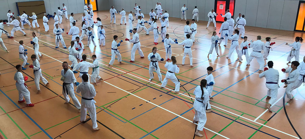 "Volles Haus" in der Albecker Torhalle