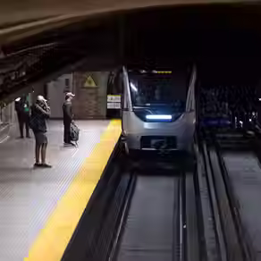 La STM extiende la prohibición de deambular en el metro hasta abril de 2027