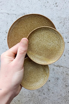 Studio.Bloe, Bloe, Bloe Van Eeckhout, keramiek, ceramics, klei, draaiwerk, ambacht, design, workshops, draaischijf, atelier, keramiekatelier