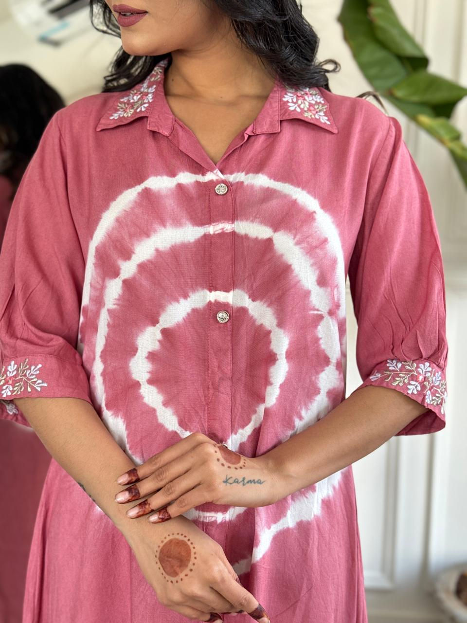 Thumbnail: Prajakta pink Printed Kurta set With Dupatta