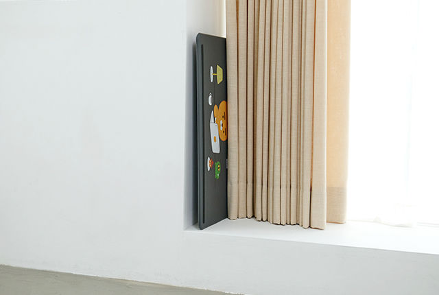 縮圖：Kakao Friends Ryan Lap Desk 膝上辦公桌