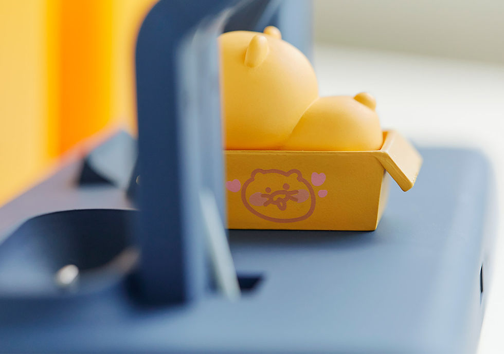 縮圖：Kakao Friends Ryan 2in1 Wireless Charger & Apple Watch Stand 三合一無線充電器