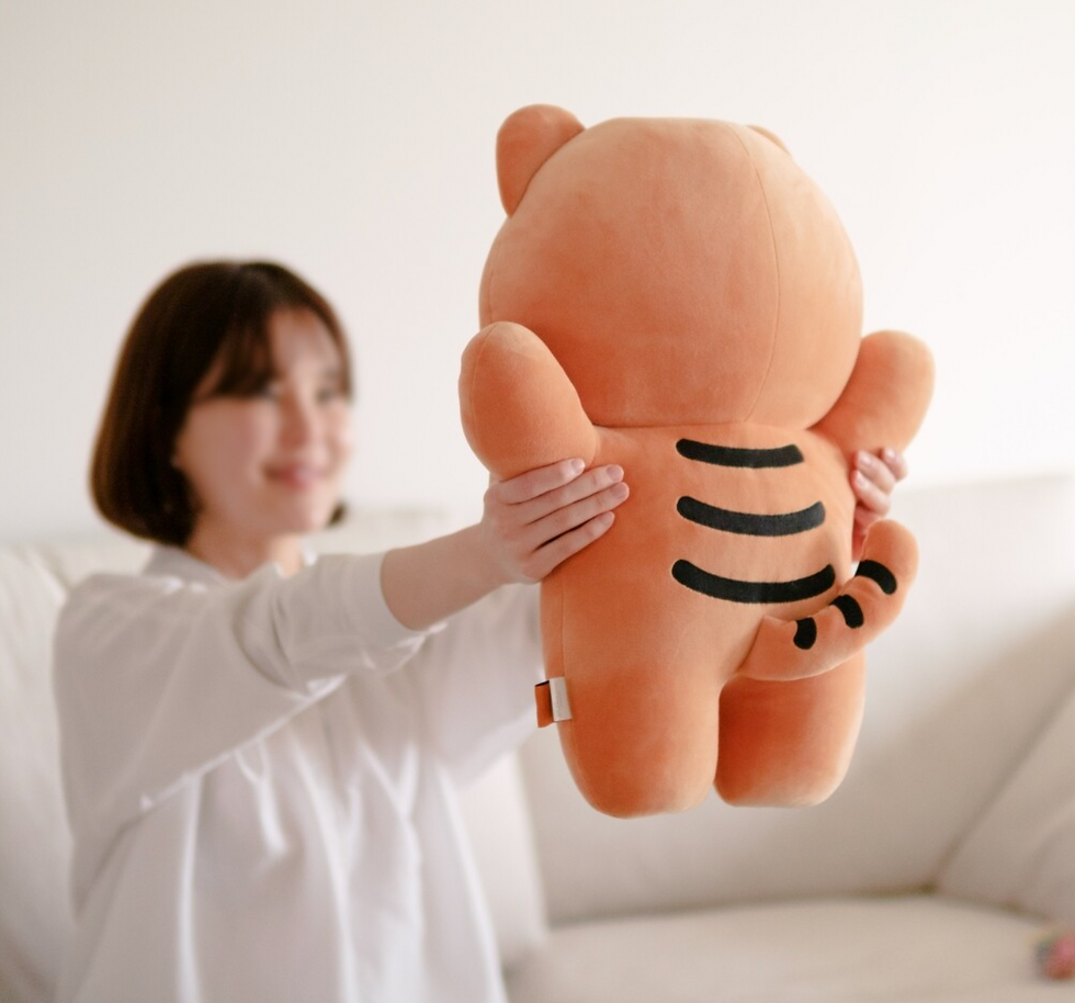 縮圖：Muzik Tiger  Hug Me Fat Cushion 擁抱我吧公仔
