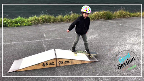 スケボーセクション、スケートボードジャンプ台、飛び出しバンク、パーク スケボーセクション、スケートボードジャンプ台、飛び出しバンク