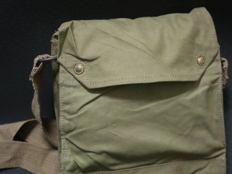 イギリス軍ガスマスクバッグ