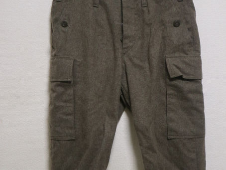 ドイツ軍クロップドパンツ