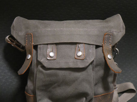 スウェーデン軍ガスマスクバッグ