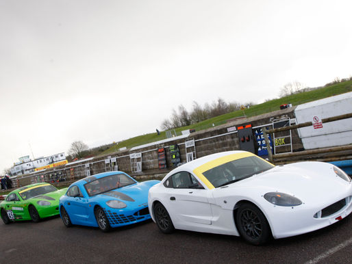 ALEX WINS GINETTA JUNIOR SCHOLARSHIP FOR 2014