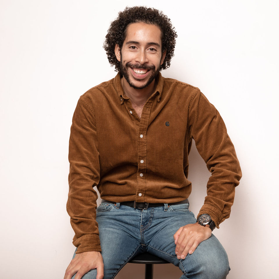 Photographe à Paris pour :
Photo CV, Portrait Corporate & Entreprise