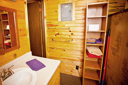 Cabin 1,2,3 bathroom