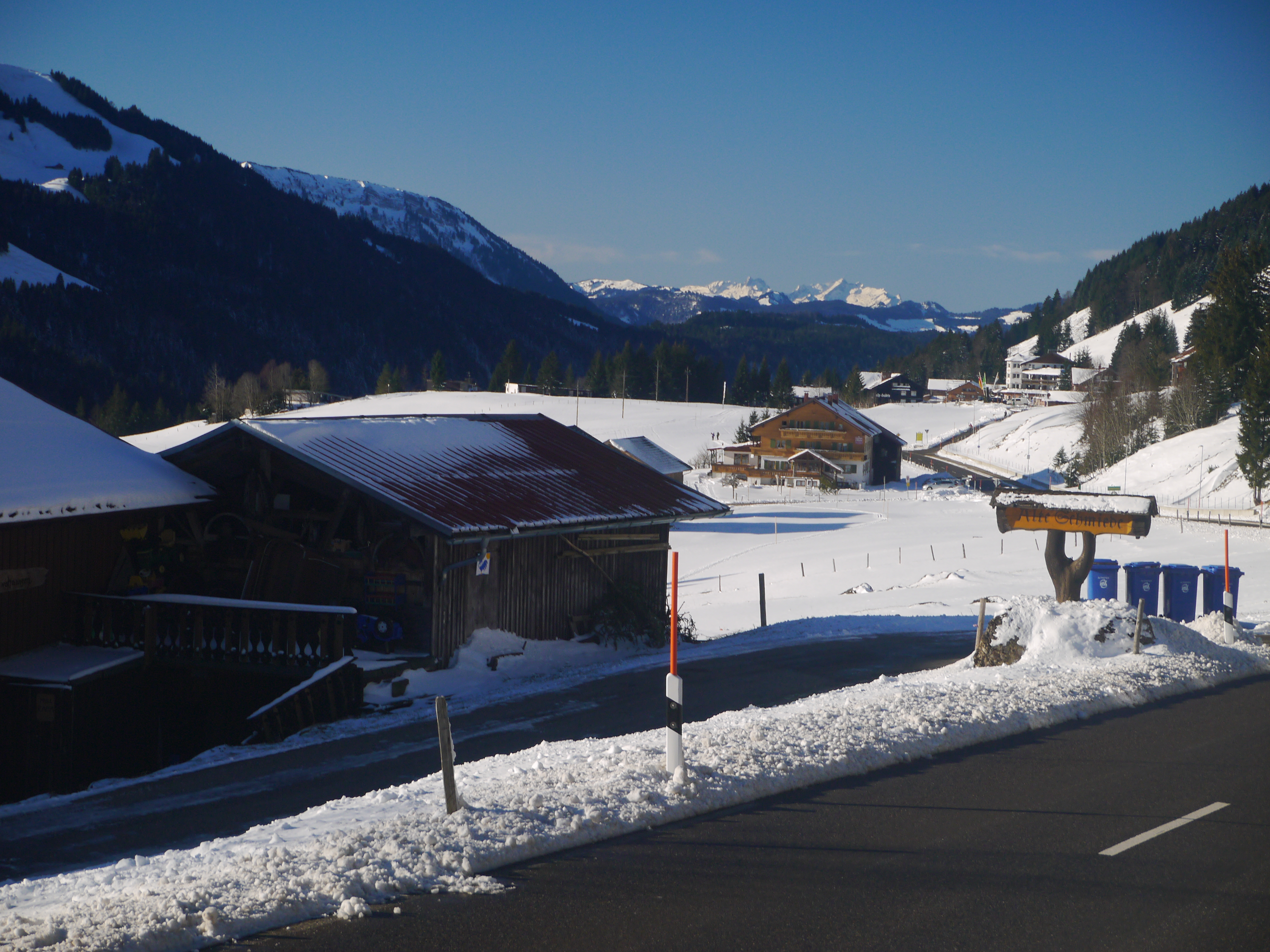 ... Blick bis in die Schweiz ...
