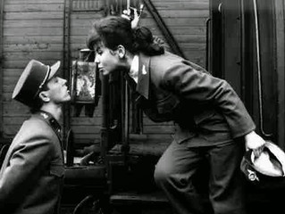 #Issue 21: Por qué nunca dejar de ver "Trenes rigurosamente vigilados".