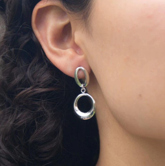 Aretes de círculos colgantes