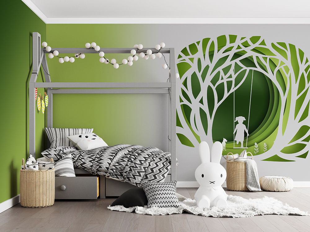 Petite fille sur la balançoire