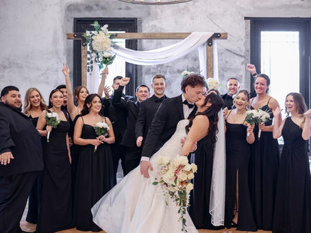 DIY vs. All-Inclusive Weddings:Which Wedding Style Is Right for You?