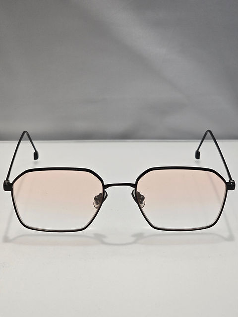 LAZARE STUDIO - Markowe back in black | leonneoptical