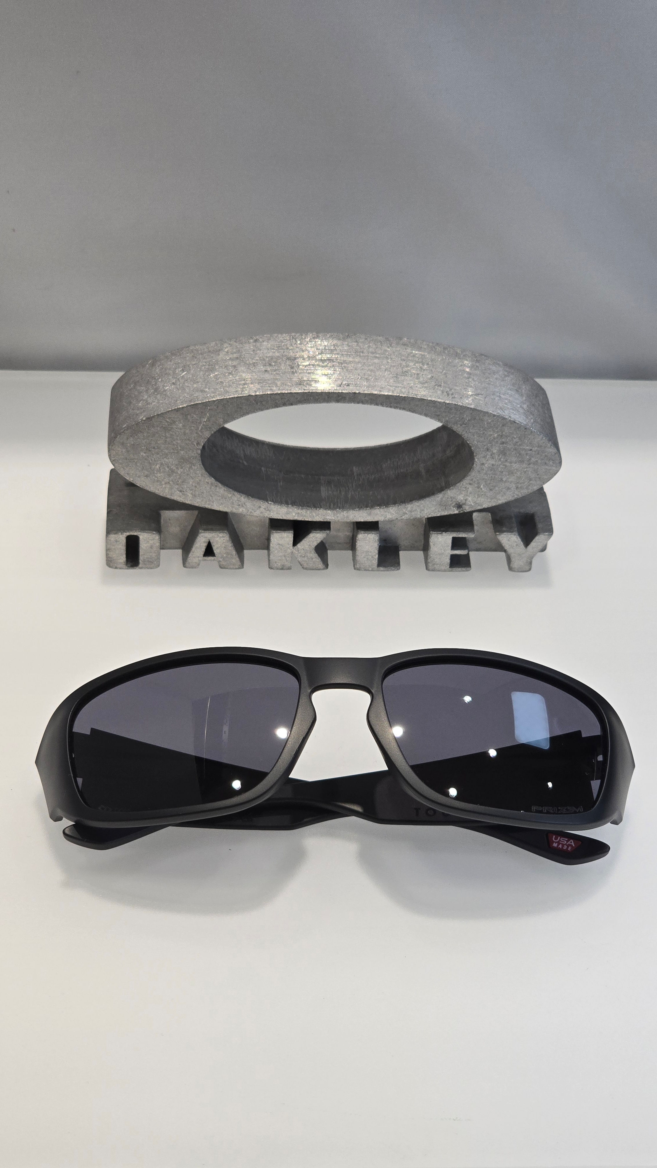 OAKLEY OO9521 0157 TOURNIQUET