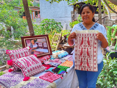 Artesana del Valle del Mezquital destaca en concurso nacional