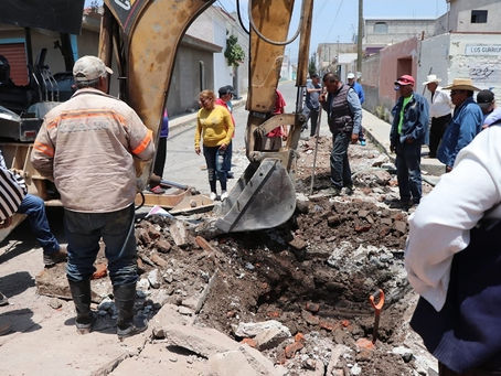 Atiende Caasim afectación del sistema hidráulico en la colonia San Antonio el Desmonte