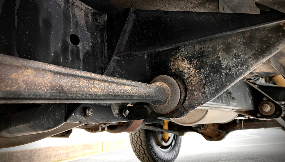 Range Rover Gold Web7.heic