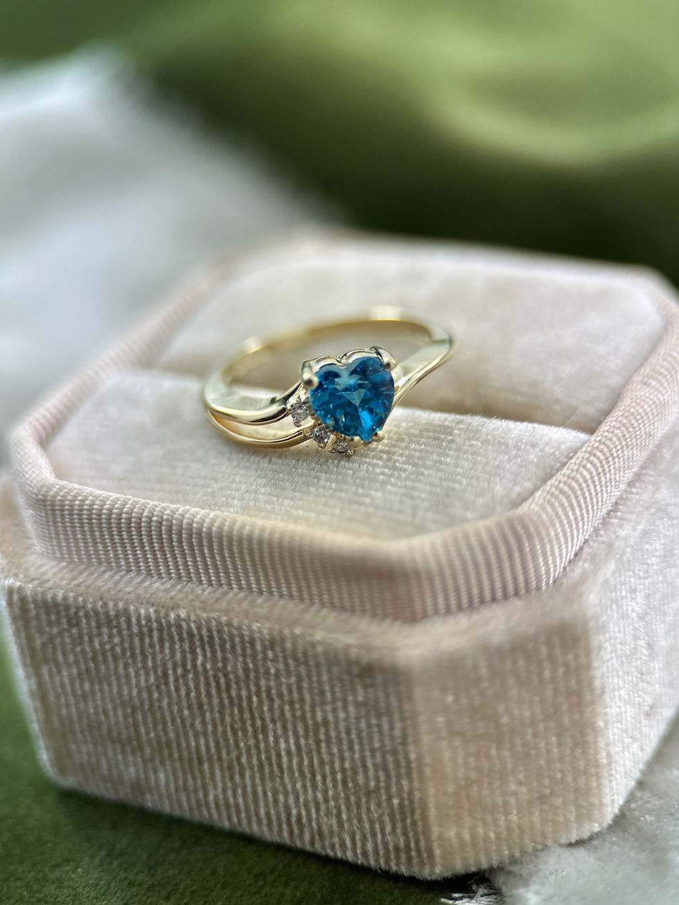 Thumbnail: Aquamarine and Diamond 14k heart shaped Yellow Gold  Ring size 5.25