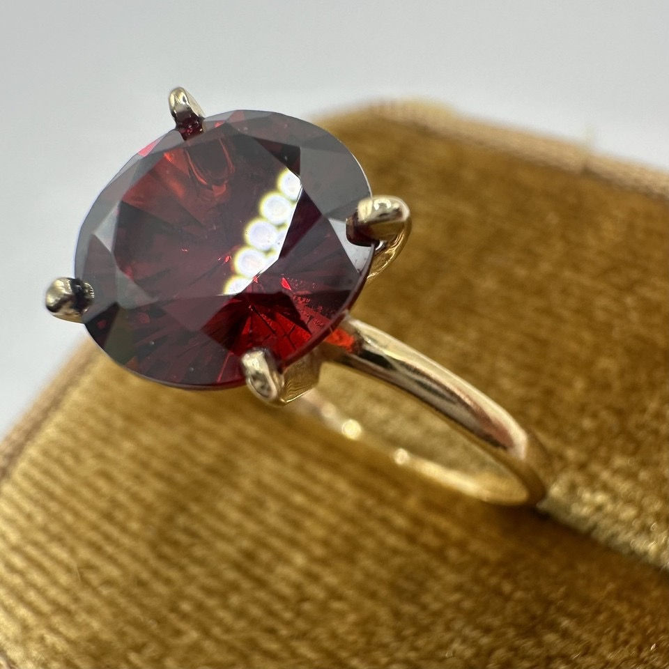 Thumbnail: 14k Yellow Gold Round Cut Red Garnet Solitaire Ring ~ Size 6