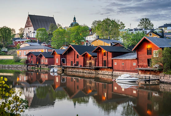 Idyllic Towns_Porvoo_red ochre buildings 2 - Niko Laurila.jpg