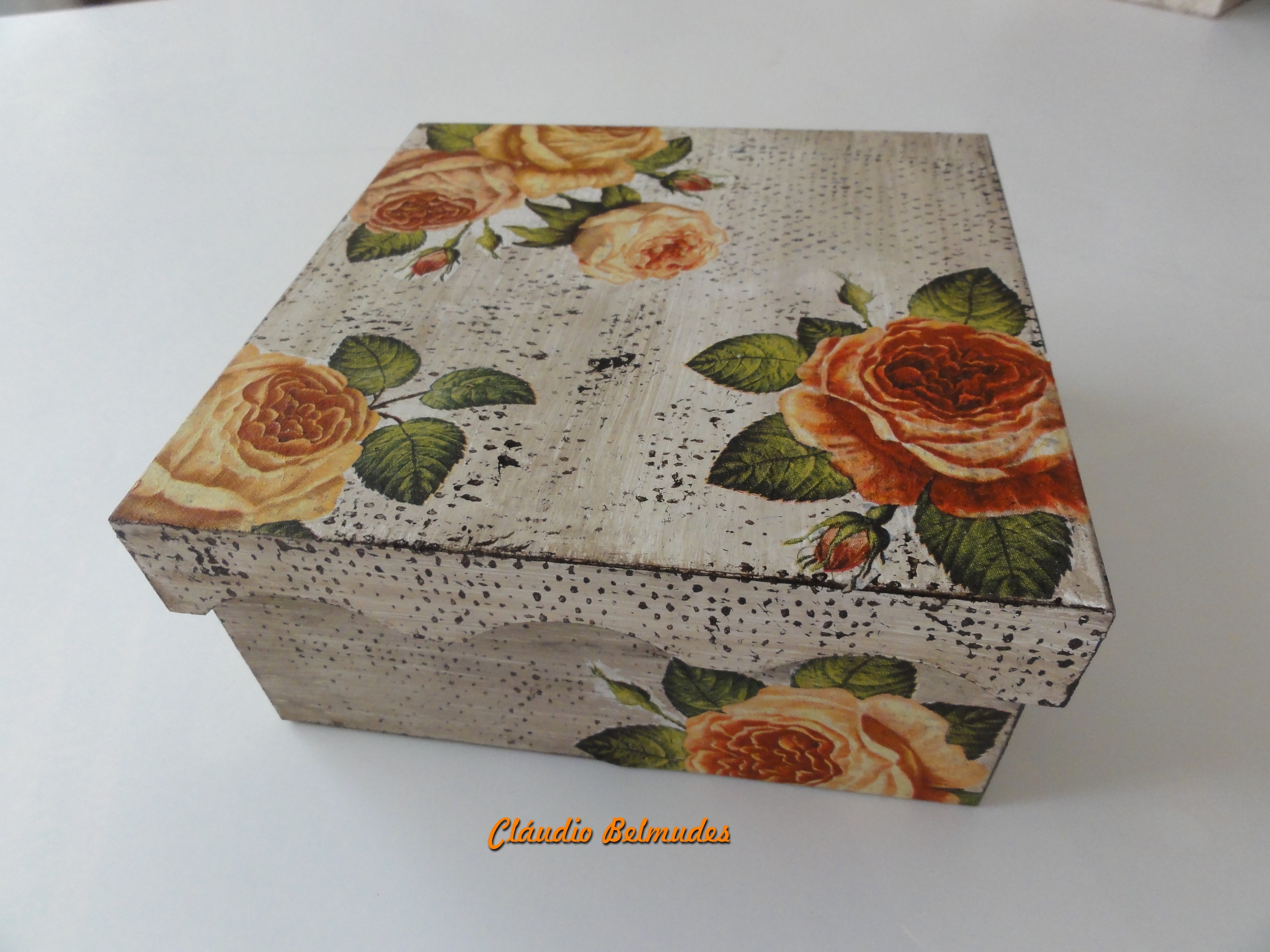 Caixa decorada