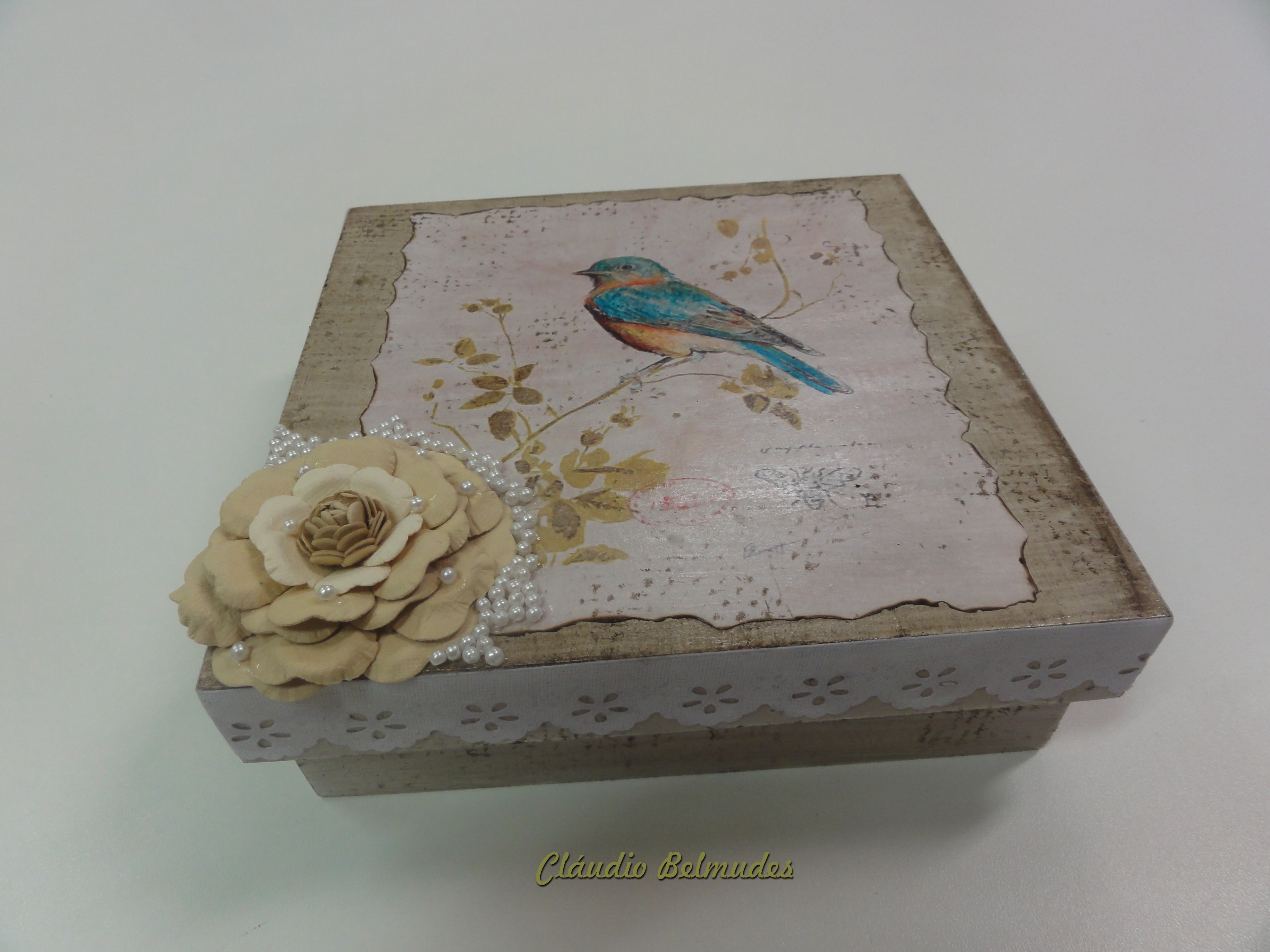 Caixa decorada