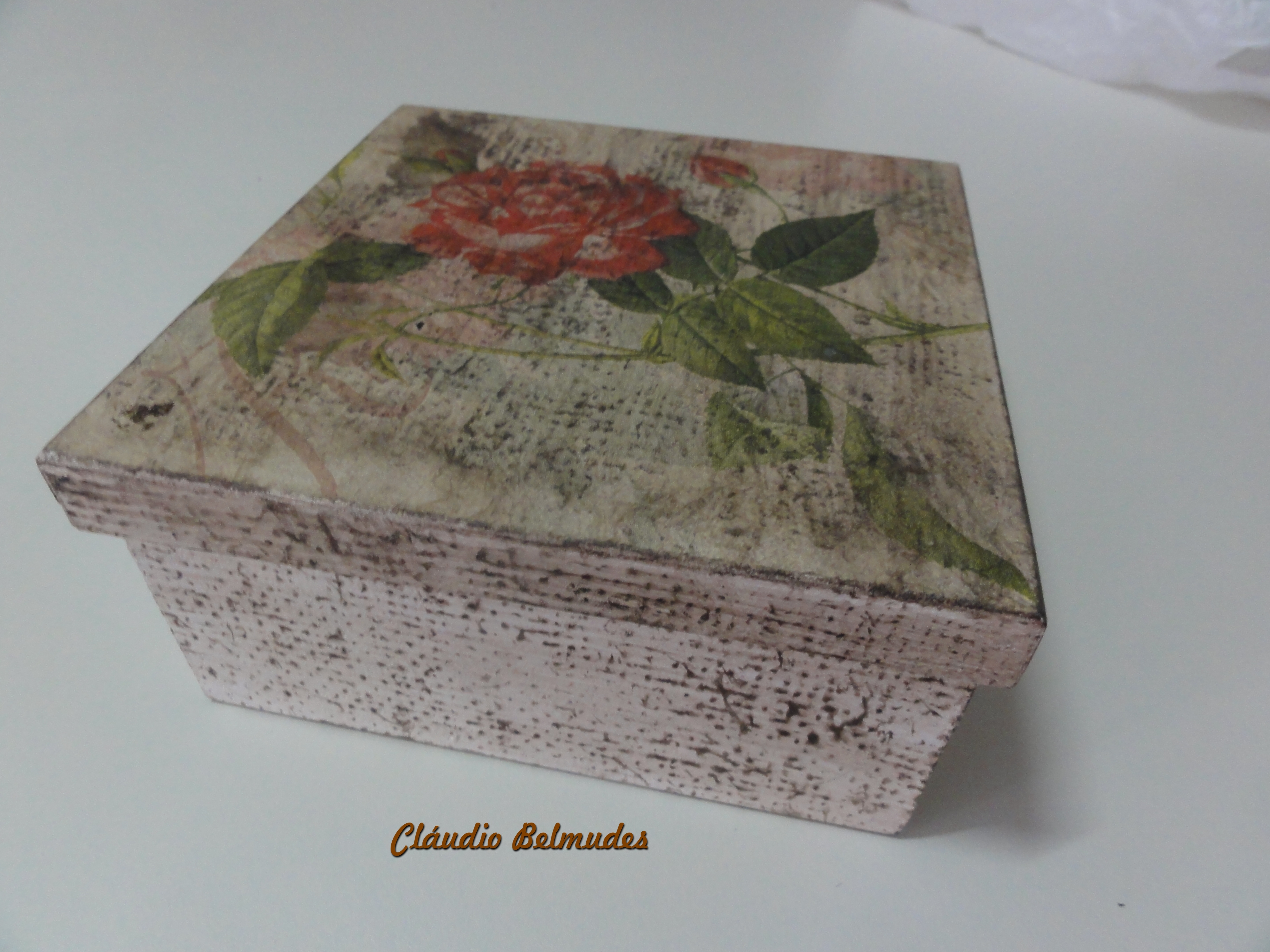 Caixa decorada