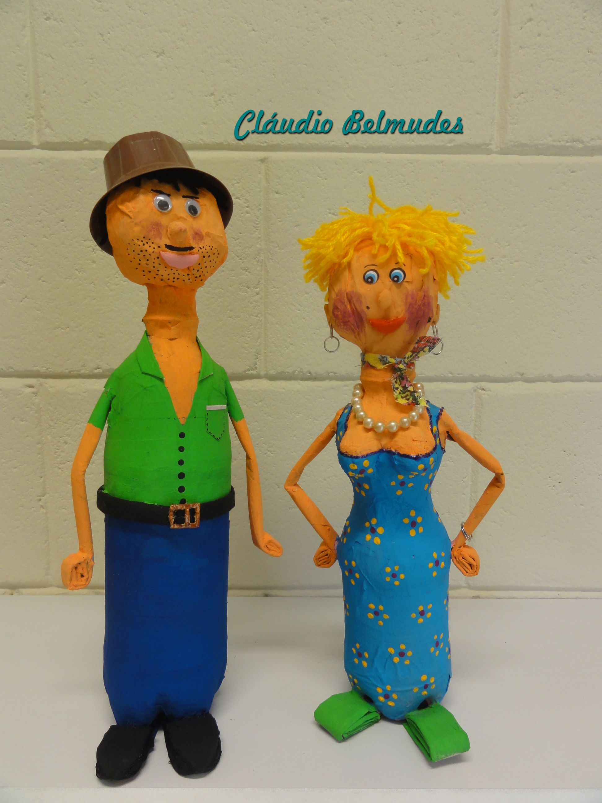 Casal de bonecos