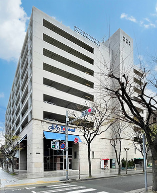 Debs Parking Kaigan_2.jpg