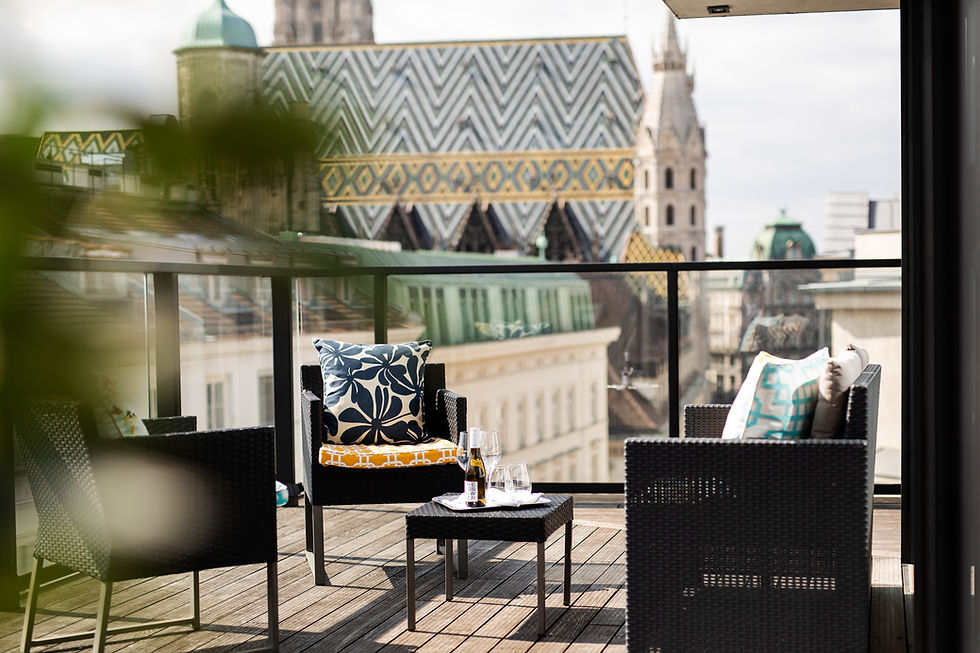 Lamée Suite terrace_(c)Klaus Vyhnalek.jpg