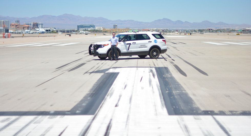 Gleb_Shenov_LAS-Airport_Runway_edited.jp