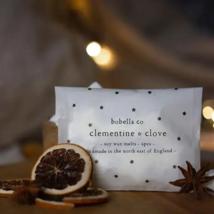Thumbnail: Clementine and Clove wax melt
