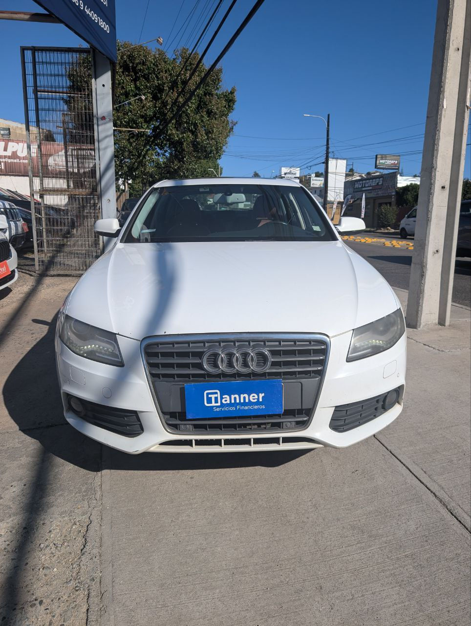 Miniatura: AUDI A 4 2011